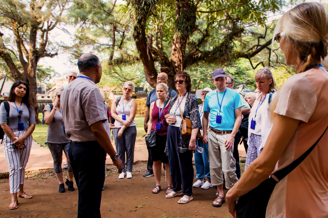 Professional Tour Guides